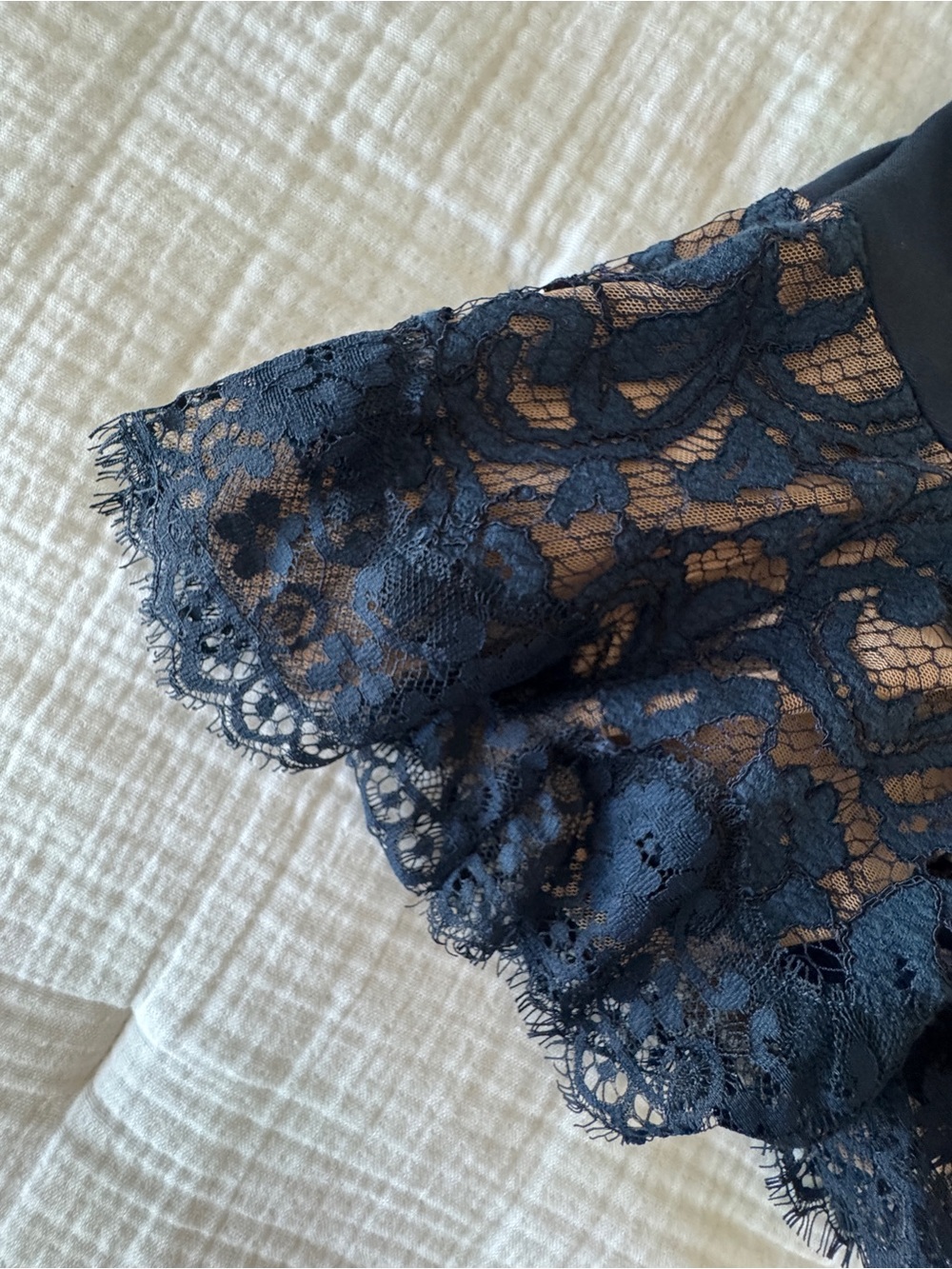 Tadashi Shoji Navy Pintuck Jersey Lace Panel Midi Dress Small - Picture 12 of 17